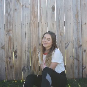 Meet your Posher, Addi